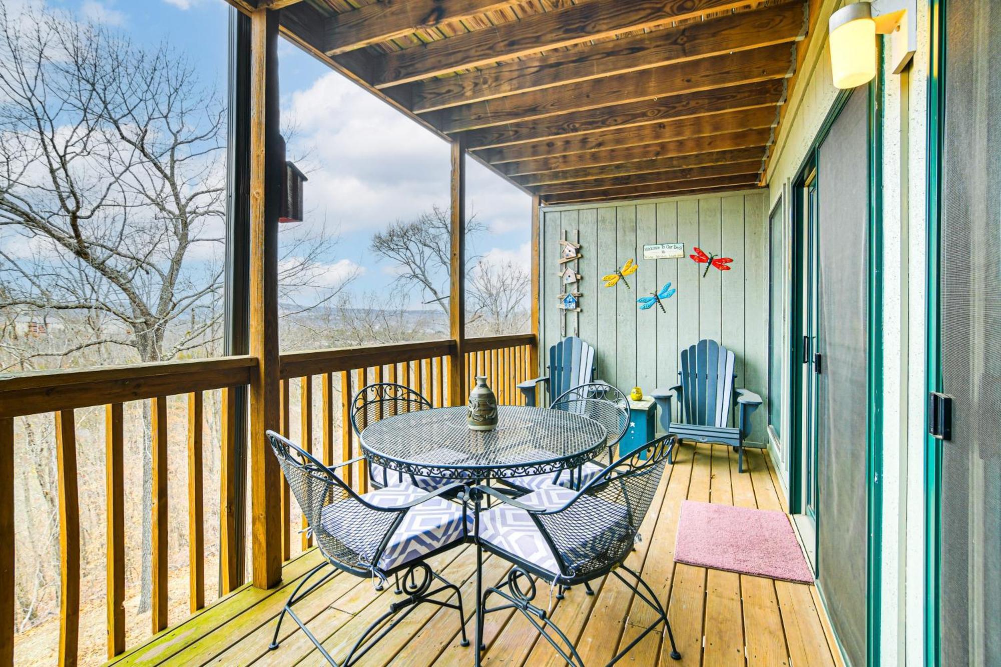 Inviting Branson West Condo With Pool Access Extérieur photo