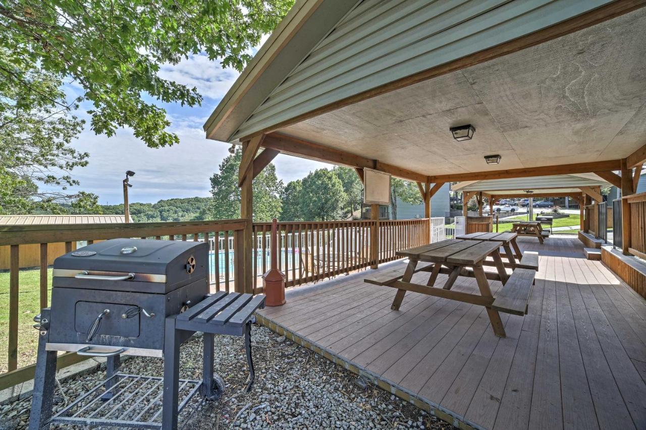 Inviting Branson West Condo With Pool Access Extérieur photo